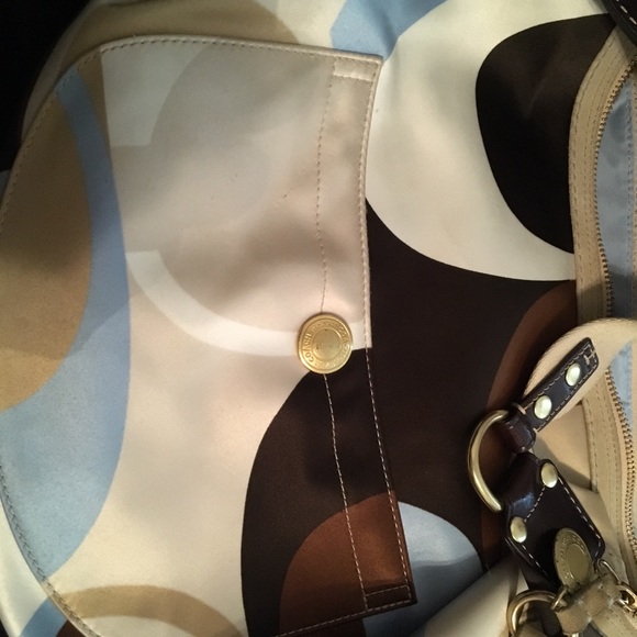 Coach - Picture 4 of 8